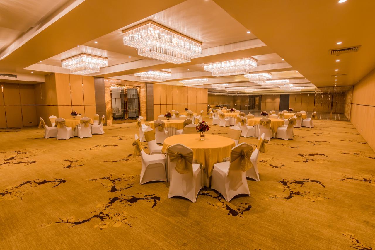 Amara Gateway Hotel Moradabad Exterior foto