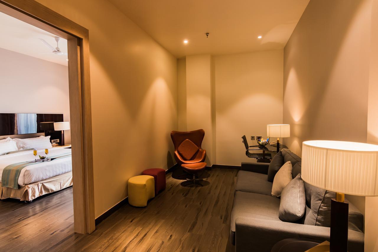 Amara Gateway Hotel Moradabad Exterior foto